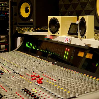 D&R Orion X recording and mixing console  2011 image 6