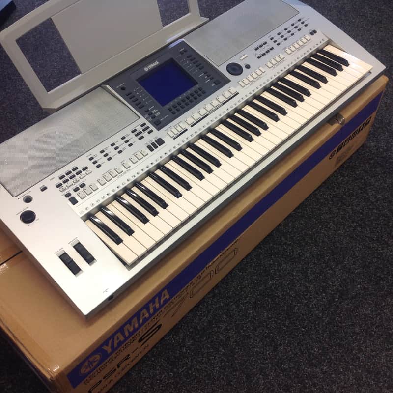 YAMAHA PSR-S700 Keyboard, INC: Box, Music Rest & Warranty | Reverb