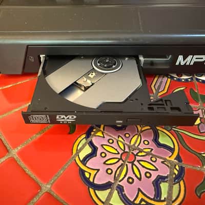 Akai MPC5000 - W/  DVD-CD Drive Excellent Condition! image 4