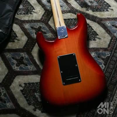 Fender Player Stratocaster HSS Plus Top with Maple Fretboard 2019 - Aged Cherry Burst image 3