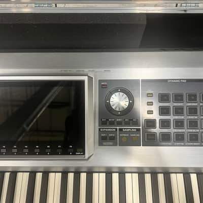 Roland Fantom-G8 88-Key Workstation Keyboard w/ Road Case image 3