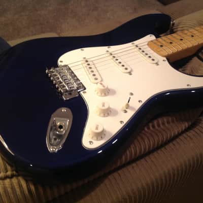 Squier Classic Vibe FSR '70s Sapphire Blue Stratocaster - No longer in production image 1
