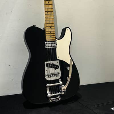 Squier Vintage Modified Cabronita Telecaster with Bigsby image 3