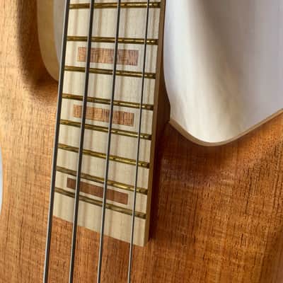 Warwick Streamer LX 2011 LTD Edition 4 String Master Built 2011 Natural image 19