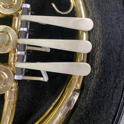 King 618 Single French Horn w/HSC 132570 - Brass Lacquer image 4
