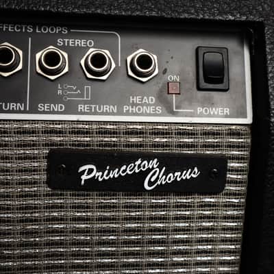 Fender Princeton Chorus PR 82 Solid State Guitar Combo Amp image 4