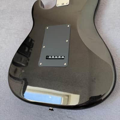 Squier Contemporary Stratocaster HSS with Laurel Fretboard 2018 - Black Metallic image 4