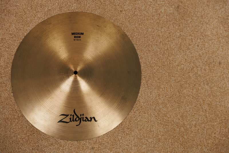 1980s Zildjian A 18" Medium Ride Cymbal 1660g image 1