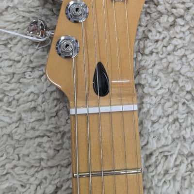 Mint Fender Player II Telecaster HH Elec guitar, Maple Fingerboard, Coral Red - MIM image 5
