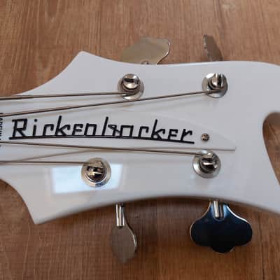 2018 Rickenbacker 4003S 2018 Snowglo White Bass Guitar image 7