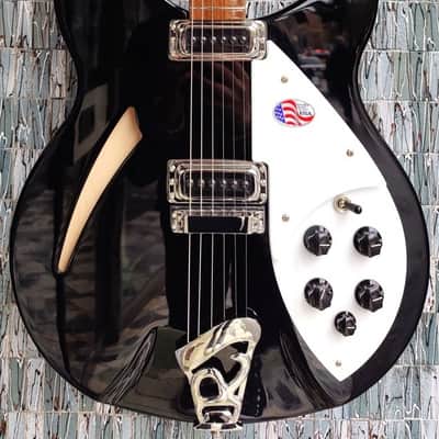 Rickenbacker 330, Jetglo image 2