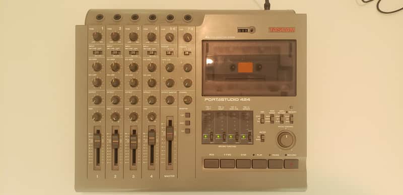 TASCAM 424 PortaStudio