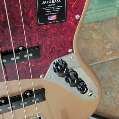 2025 Fender American Professional Classic Jazz Bass in Firemist Gold wDeluxe Bag image 4