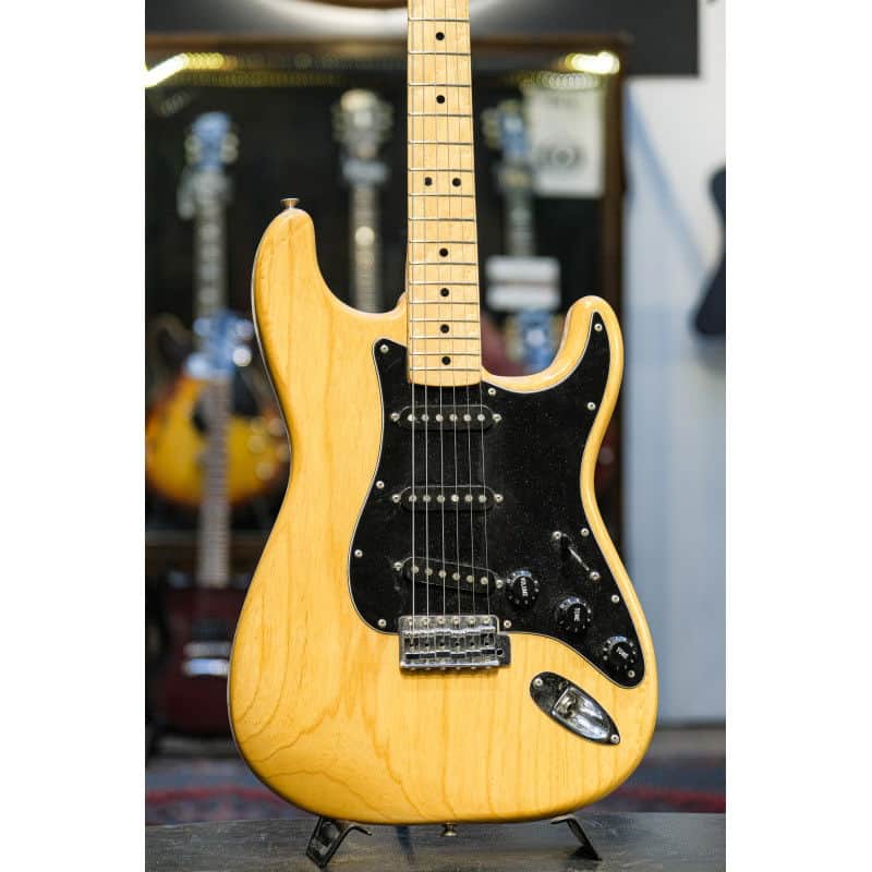 1976 Fender Stratocaster natural image 1