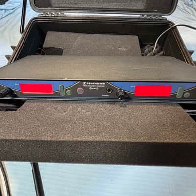 Sennheiser EW 550 reciever with 2 G2 550 Handheld microphones image 5