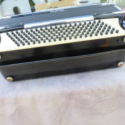 INTERNATIONAL LIRA 120 BASS ACCORDION MODEL 30 1960's BLACK EXCELLENT! image 6