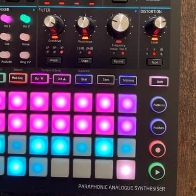 Novation Circuit Mono Station Paraphonic Synthesizer Black image 4