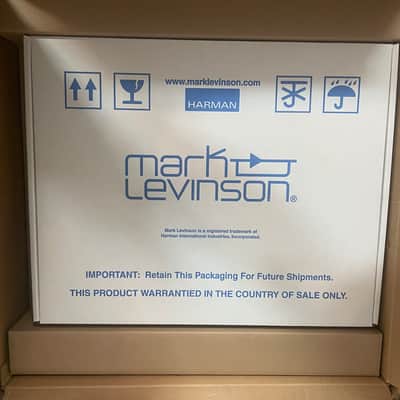 Mark Levinson № 585.5 integrated amp in box w/ all accessories image 14