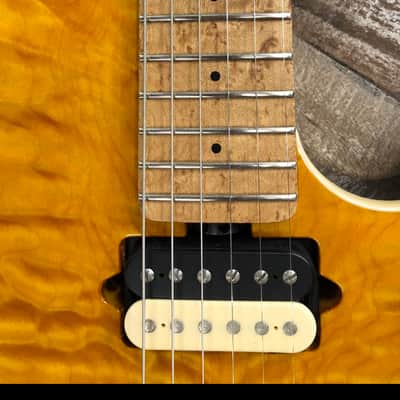Ernie Ball Music Man EVH 1995 Amber Burst Flame Top imagen 5