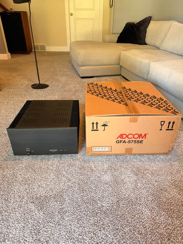 Adcom GFA-575SE Amplifier w/ Original Box & Owners Manual