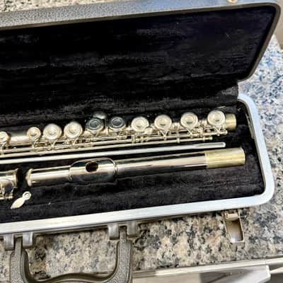 Bundy Silver plated flute - silver image 2