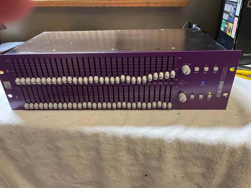 Klark Teknik SQ1G Dual 30-Band Graphic Equalizer 2010s - Standard image 1