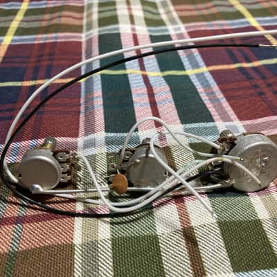NOS Genuine EMG Harness for Fender Stratocaster~ Volume & Tone Guitar Pots, 25k image 2