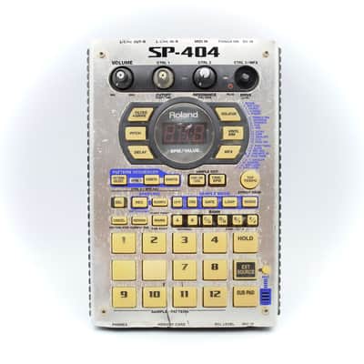Roland SP-404 Portable Sampler Groovebox With Power Supply AU86027 image 4