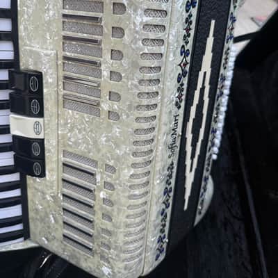Sofiamari SM-3448 34 Piano 48-Bass Accordion image 5