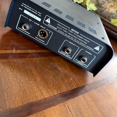 Suhr Reactive Load 8 Ohm DI Box 2015 - Present - Black image 3