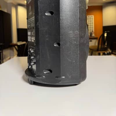 Behringer Eurolive B208D 200-Watt 8" Powered Speaker image 4
