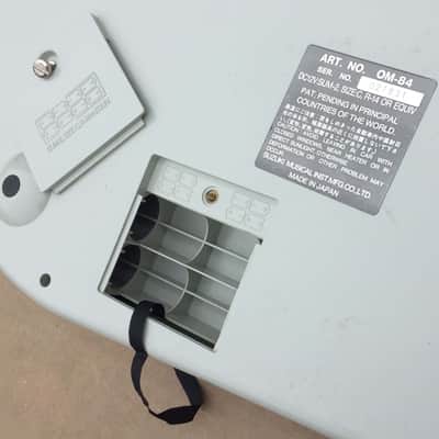 Suzuki OM-84 Omnichord Vintage Analog Synthesizer Auto Harp Auto Chord + Accessories image 9