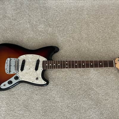 Fender American Performer Mustang 3-Tone Sunburst w/ Hard Shell Case image 4