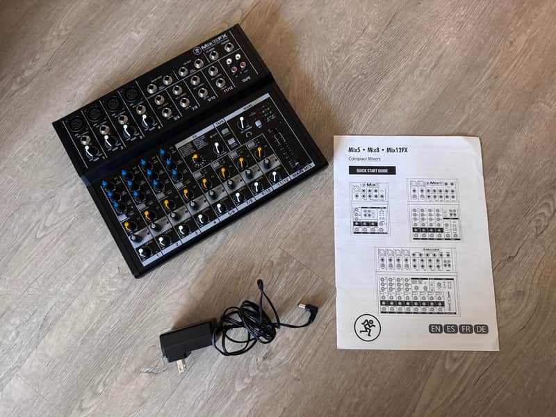 Mackie Mix12FX 12-Channel Compact Mixer with Effects