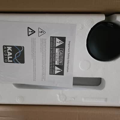 Kali Audio IN-UNF Ultra Nearfield Monitor System image 13