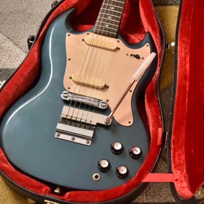 Gibson Melody Maker D with Vibrola 1967 - Pelham Blue image 13