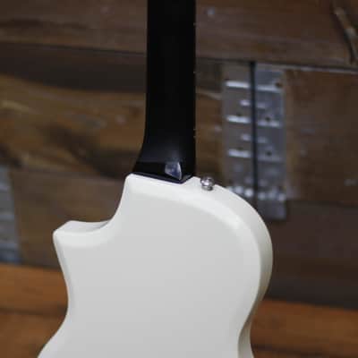 Supro Ozark 2019 - Antique White image 12