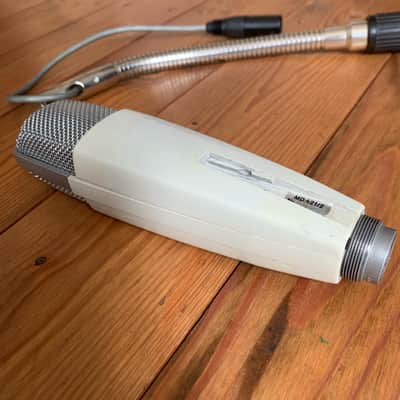 Sennheiser MD 421-2 Cardioid Vintage Dynamic Microphone 1960s - 1970s - White image 14