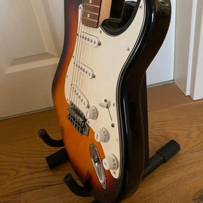 Fender Stratocaster Standard, Mexico 1998, Sunburst image 11