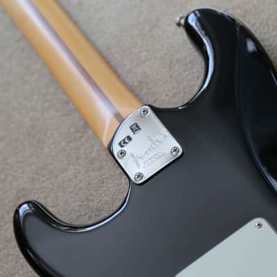 Fender The Edge Artist Series Signature Stratocaster 2016 - 2019 - Black image 9