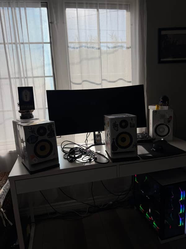 KRK RP-5 Rokit G4 2-Way 5" Active Studio Monitors (Pair) 2019 - 2021 - White image 1