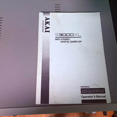 Akai S3000XL MIDI Stereo Digital Sampler 1996 - White image 3