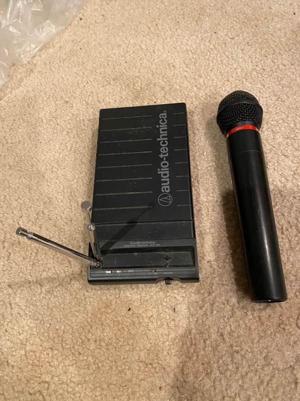 Audio-Technica ATW-R03 & ATW-T22 wireless lead microphone image 1