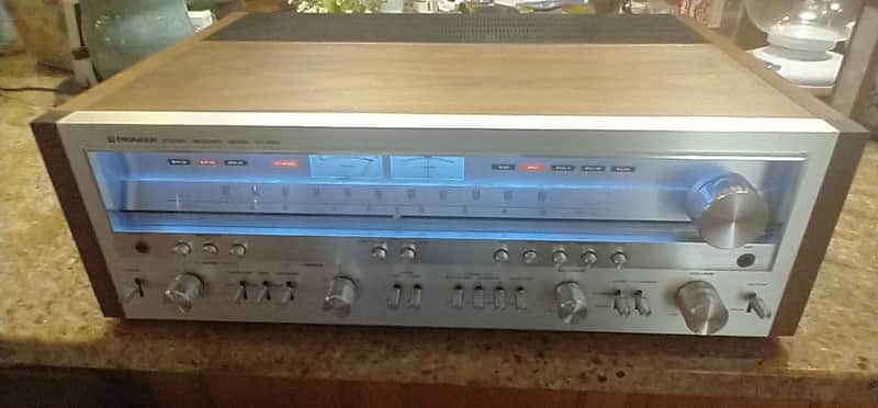 Pioneer SX-950 85-Watt Stereo Solid-State Receiver 1976 - 1978 - Silver faced Professionally restored.