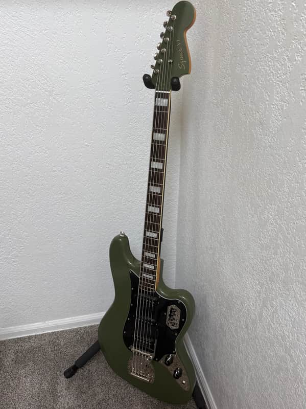 Squier Classic Vibe Bass VI