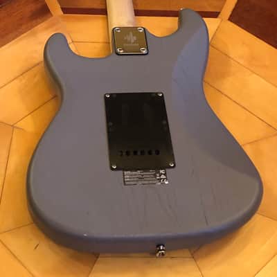 Donner Standard Series Stratocaster style Gray Electric Guitar Single Coil Pickups Soft Case, Strap image 17