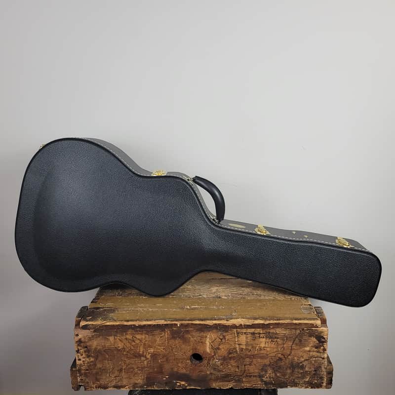 Martin 533EC Cabernet 000/OM Acoustic Guitar Case image 1