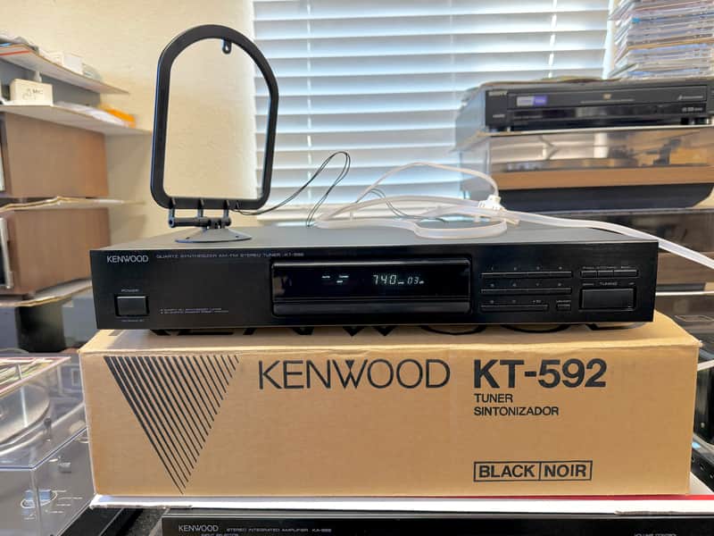 Kenwood KT-592 Quartz Synthesizer AM FM Stereo Tuner with Instructions, AM/FM Antennas Box; Tested SEE VIDEO image 1