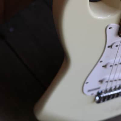Fender squire strat Korean made - white image 4