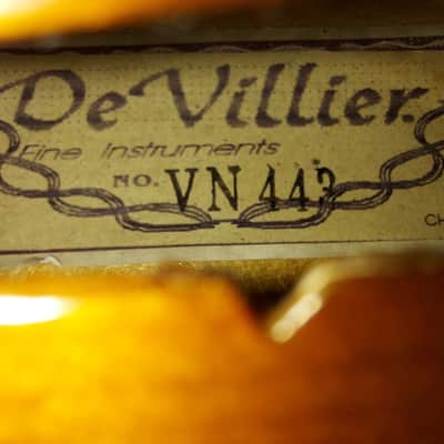 De Villier VN443 sized 4/4 violin with bow and case. China. Very Good Condition image 2